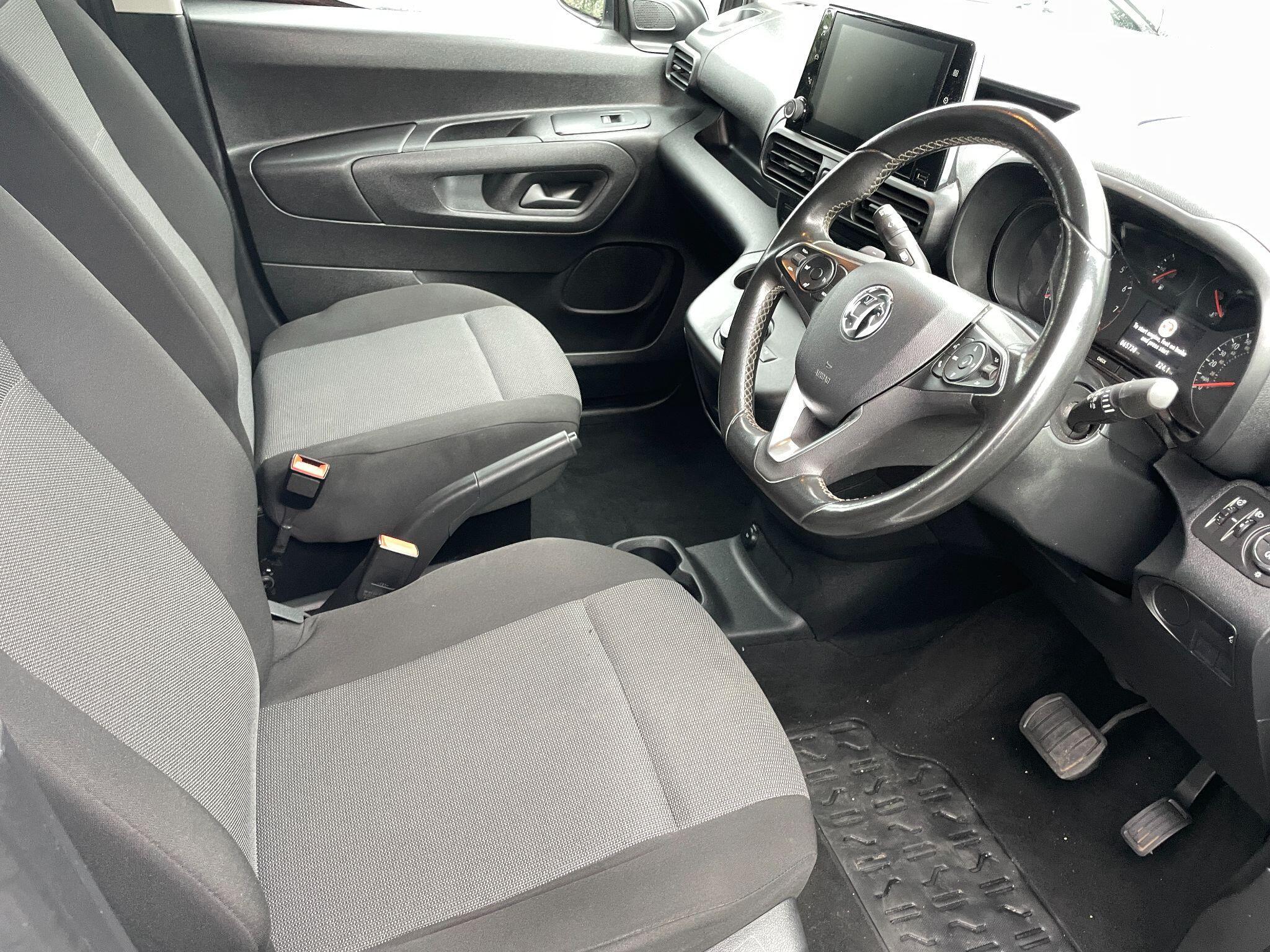 Vauxhall Combo - image 12